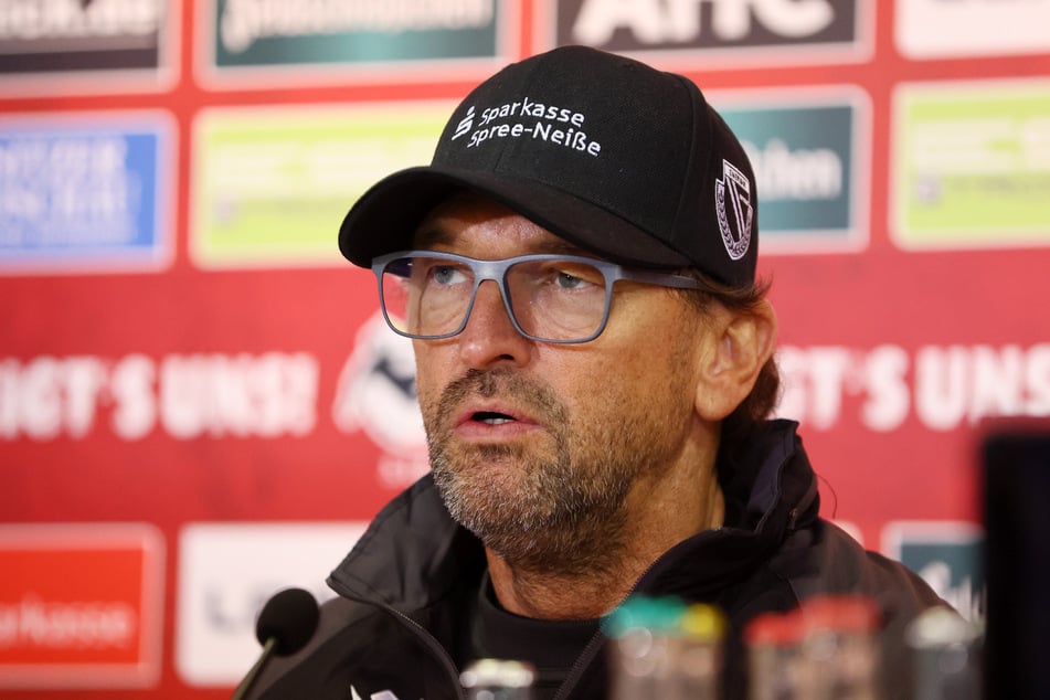 Energie Entscheider Pele Wollitz (59) sieht finanziell schwierige Voraussetzungen für die Cottbuser Zukunft.