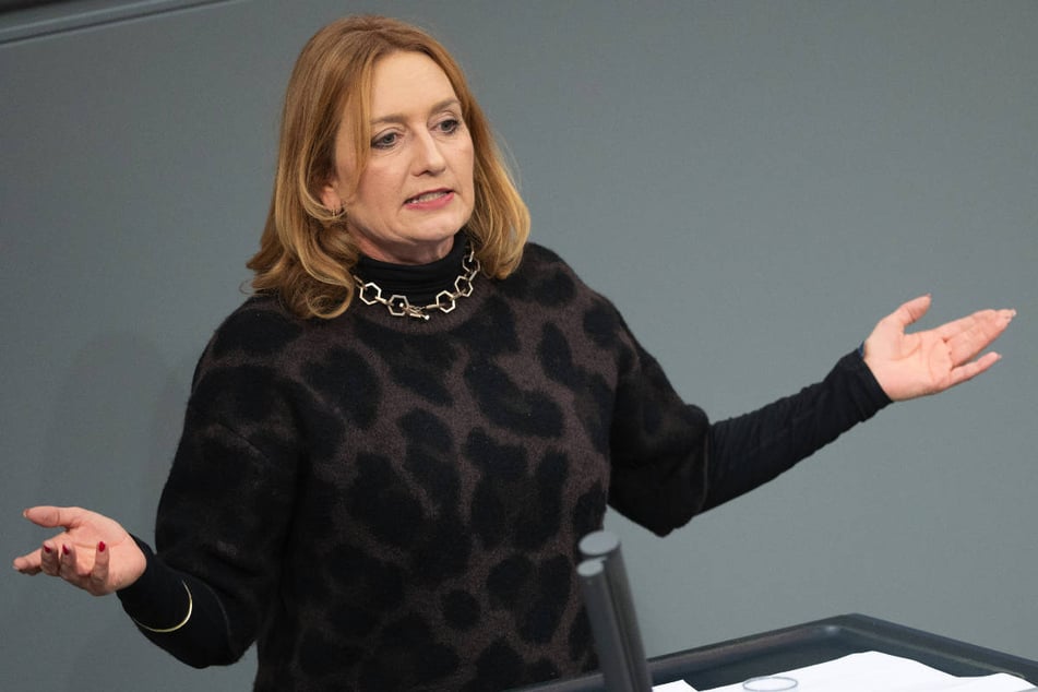 Caren Lay (53, Die Linke) spricht von einer "Mietpreisexplosion" und sieht darin ein Versagen der Politik.