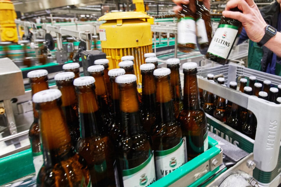 Bierpreise fallen! Kästen rekordverdächtig günstig - lohnt sich ein Hamsterkauf?