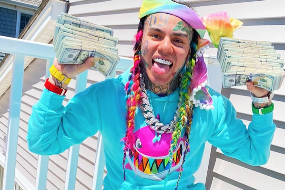 Rapper 6ix9ine will Geld an Kinder in Not spenden, doch die Organisation lehnt ab