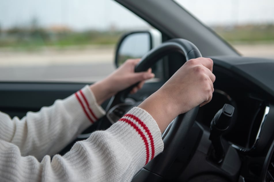 Während einer Autofahrt verletzte sich ein Ehepaar auf der A9 gegenseitig. (Symbolbild)