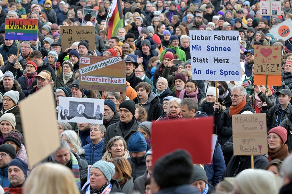 Vor rund zwei Wochen demonstrierten bereits viele Menschen in Potsdam zu "Potsdam! bekennt Farbe".