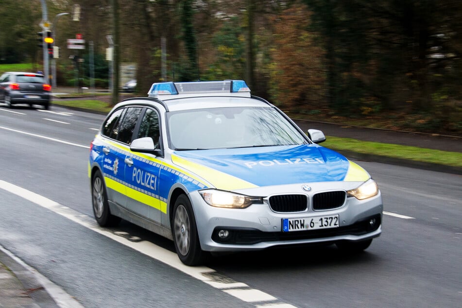 Die Polizeistreife wurde in Bochum-Dahlhausen gestoppt. (Symbolbild)