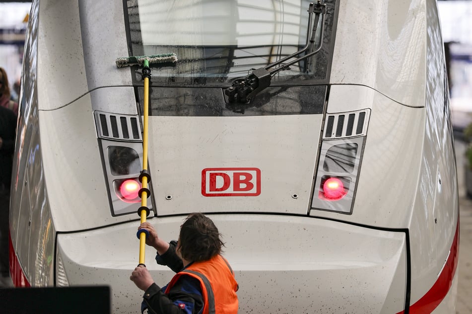 Mit den Generalsanierungen will die Deutsche Bahn mehr als 40 stark ausgelastete Streckenkorridore umfassend modernisieren. (Symbolfoto)