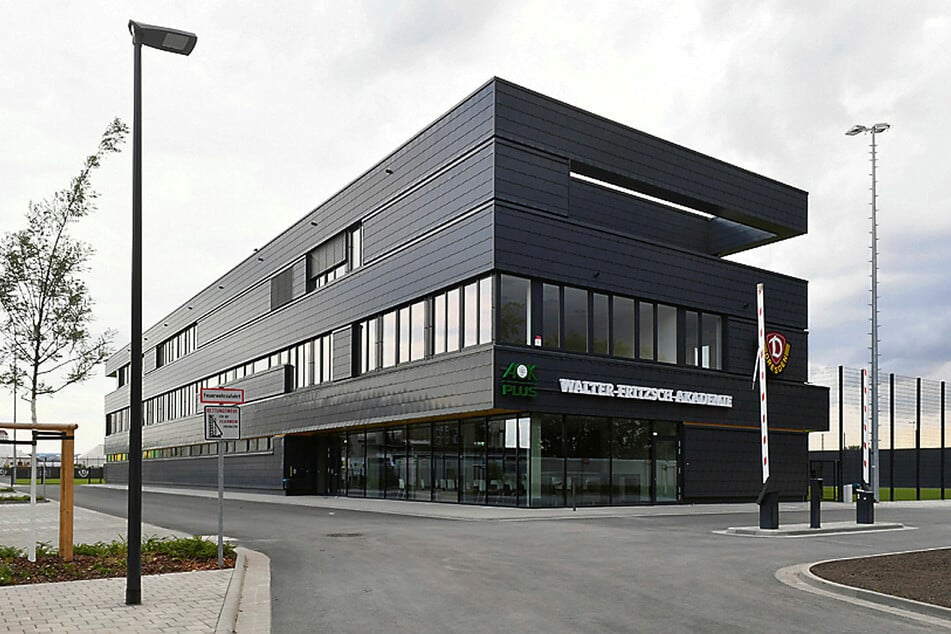 Das neue Trainingszentrum der Dynamos ist teurer geworden. Einen Teil der Mehrkosten trägt nun doch die Stadt.