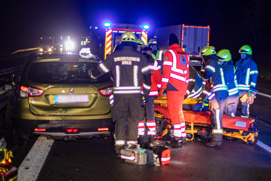 Unfall A4: Stau nach Unfall auf A4 Richtung Görlitz: Drei Autos krachen zusammen