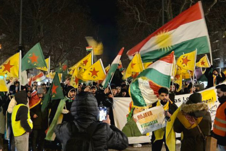 Dresden: Keine Randale: Kurden-Demo in Dresden bleibt friedlich