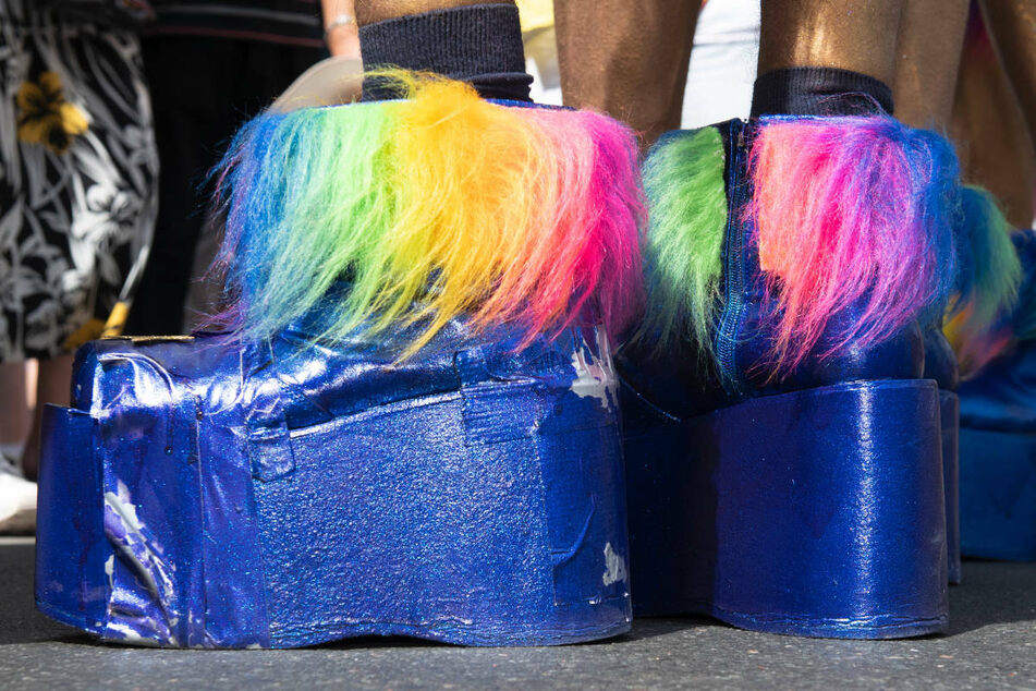 Der Berliner Christopher Street Day kehrt 2021 wegen der Corona-Pandemie zu seinen Wurzeln zurück und soll Ende Juli als reiner Fußmarsch stattfinden (Symbolfoto)