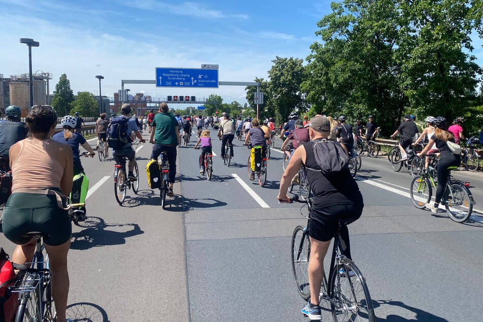 Im Kölner Stadtgebiet sind am Wochenende insgesamt zehn Fahrraddemos geplant. (Symbolbild)
