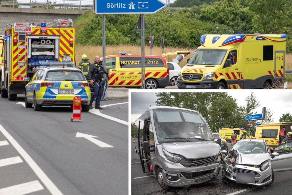 Vorfahrt missachtet: Kleinbus und Ford kollidieren - Sechs Verletzte, darunter Kinder