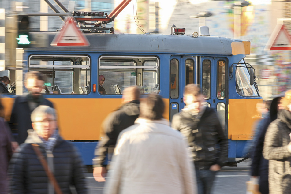 Leipziger müssen am Mittwoch einiges an Geduld mitbringen, wenn sie die öffentlichen Verkehrsmittel nutzen. Aufgrund einer Betriebsversammlung kommt es zu Ausfällen bei der LVB.