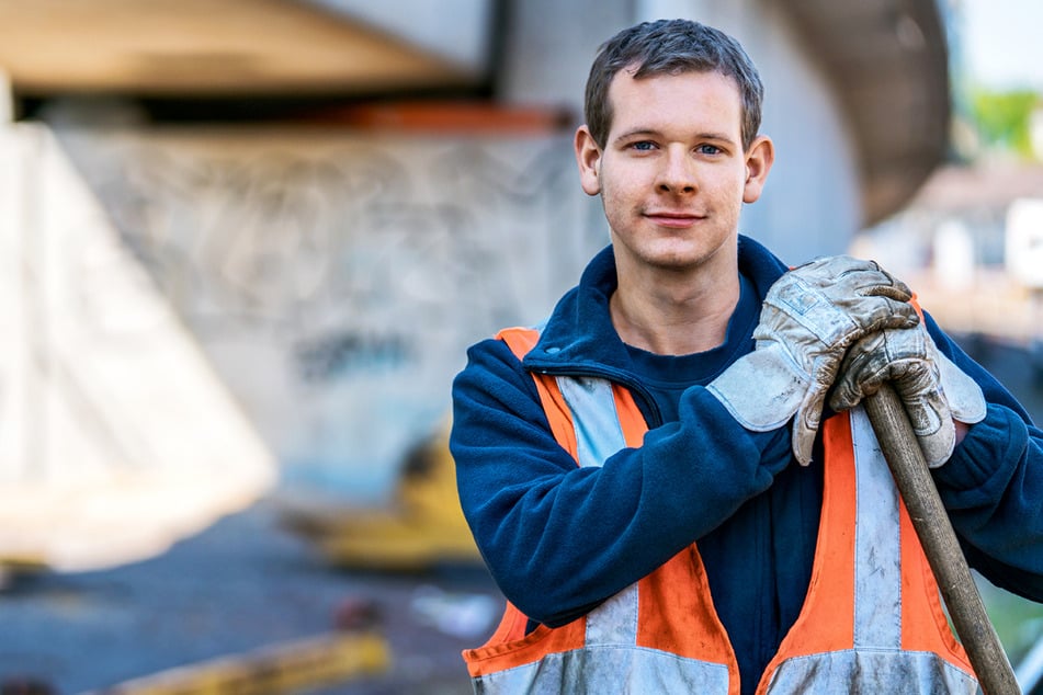 Nächster Halt: Traumjob als Gleisbauer/ Tiefbaufacharbeiter (m/w/d) bei der Deutschen Bahn.