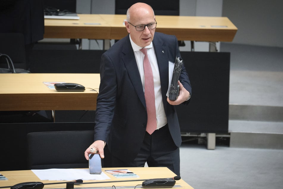 Der Bürgermeister gerät zunehmend unter Druck.
