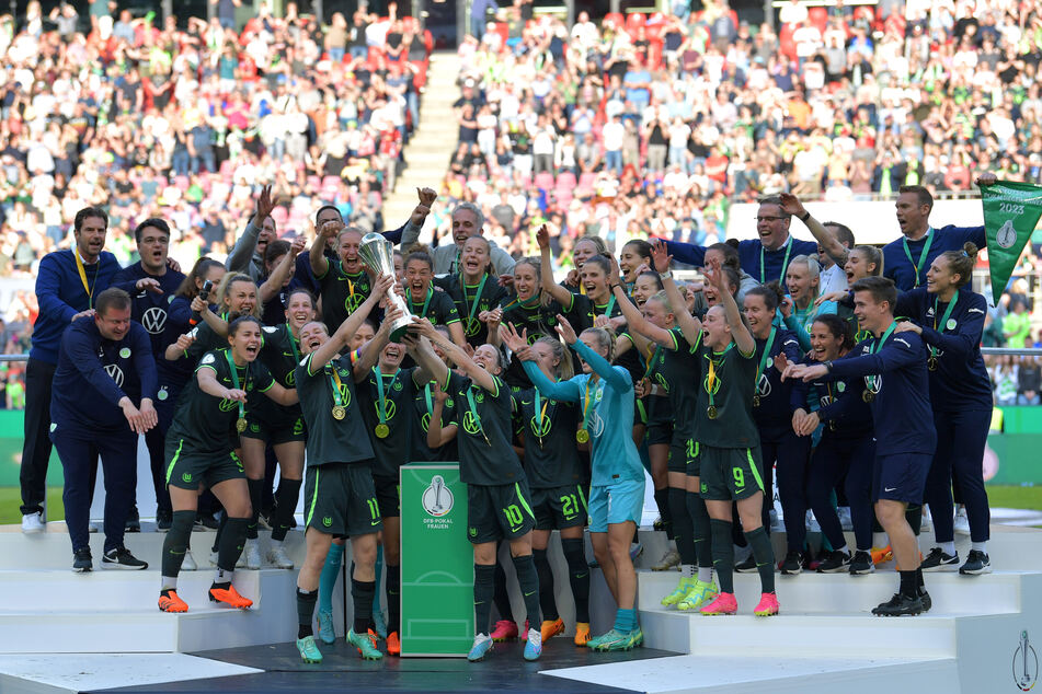 Die Frauen des VfL Wolfsburg gewannen zum neunten Mal in Folge den DFB-Pokal.