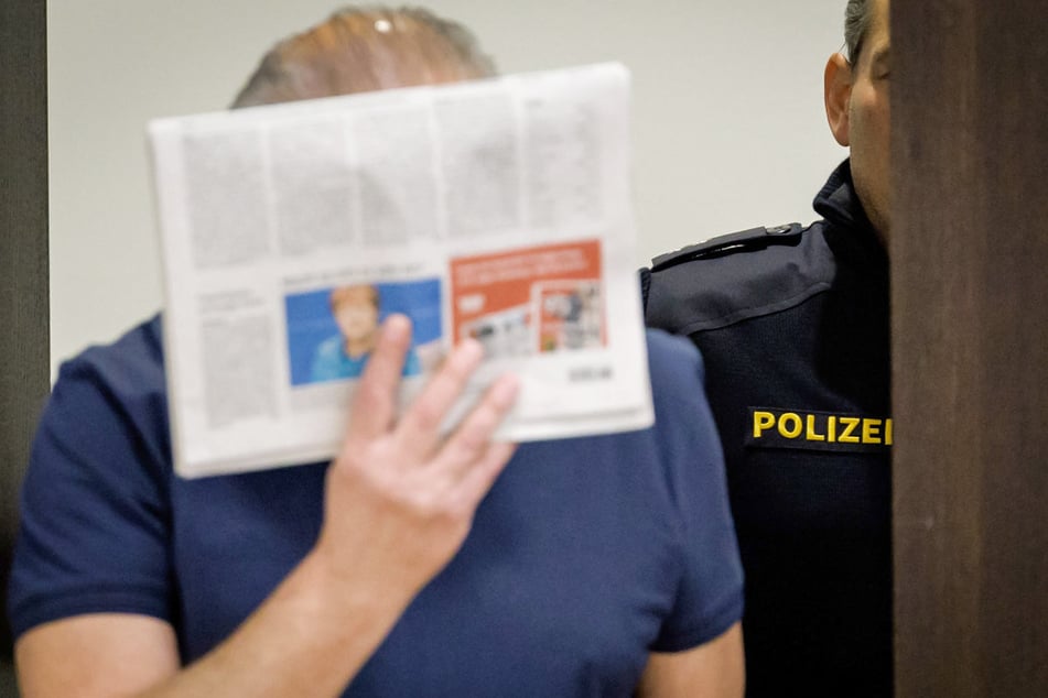Der 59 Jahre alte Angeklagte weist die Vorwürfe zurück, seinen Kontrahenten absichtlich getötet zu haben.
