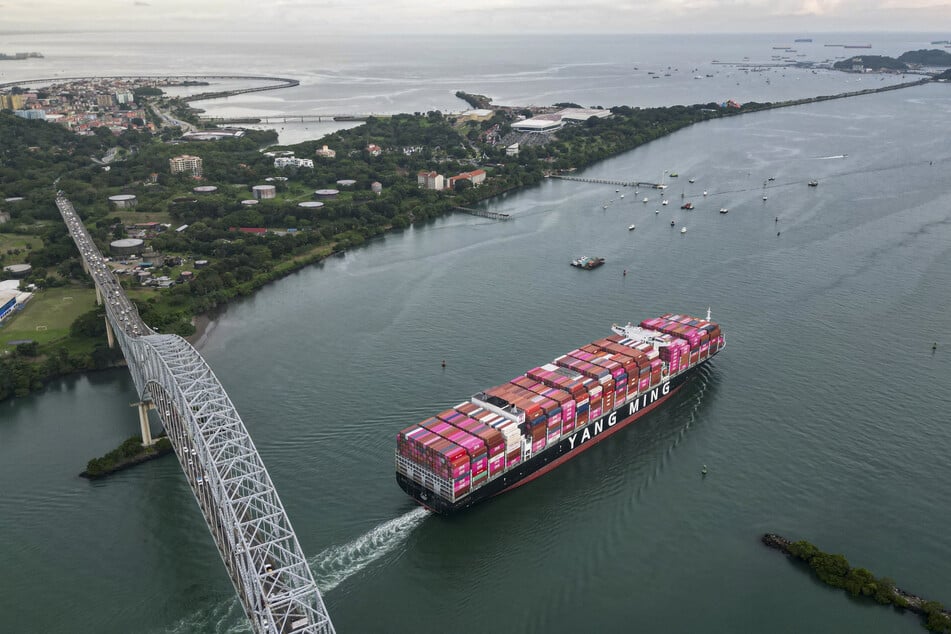 Panama announces joint canal military drills with US