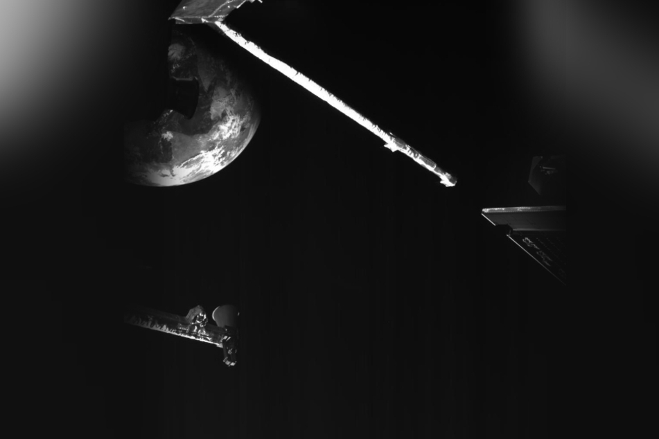 Die Merkur-Sonde "BepiColombo" flog im April letztmals an der Erde vorbei, bevor sie sich in Richtung Merkur auf machte.