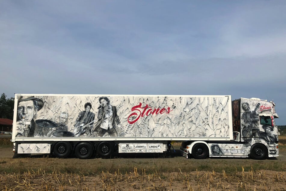 Auf diesem Truck rollen die "Rolling Stones" durch ganz Europa.