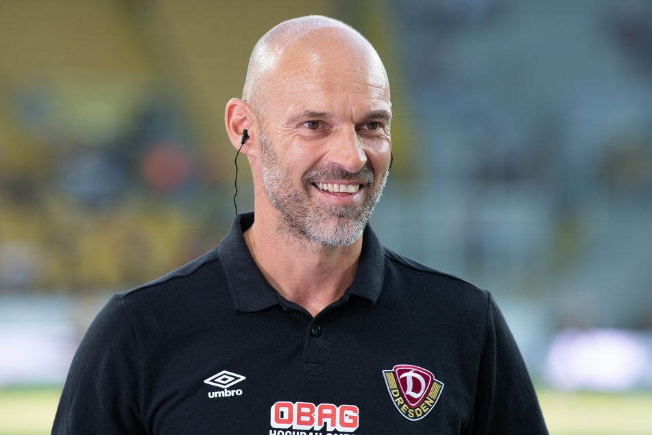 Hat Grund zum Lachen: Laut der Berechnung hält Dynamo unter Trainer Alexander Schmidt (52) souverän die Klasse.