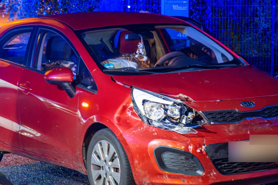 Dieser Kia stieß mit einem Skoda zusammen.