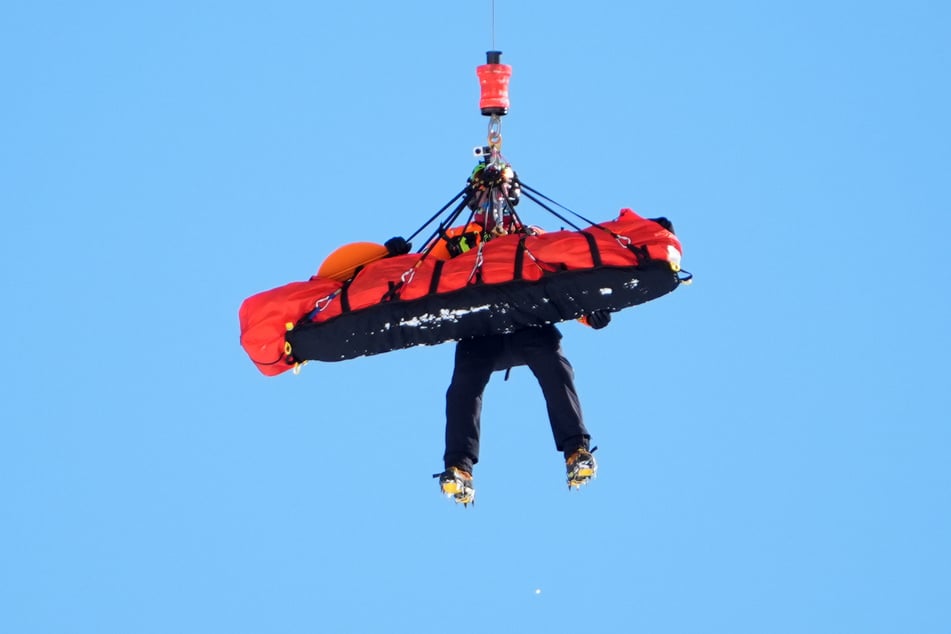 Per Helikopter musste Lindsey Vonn ins Krankenhaus geflogen werden und wurde seither fünfmal operiert.