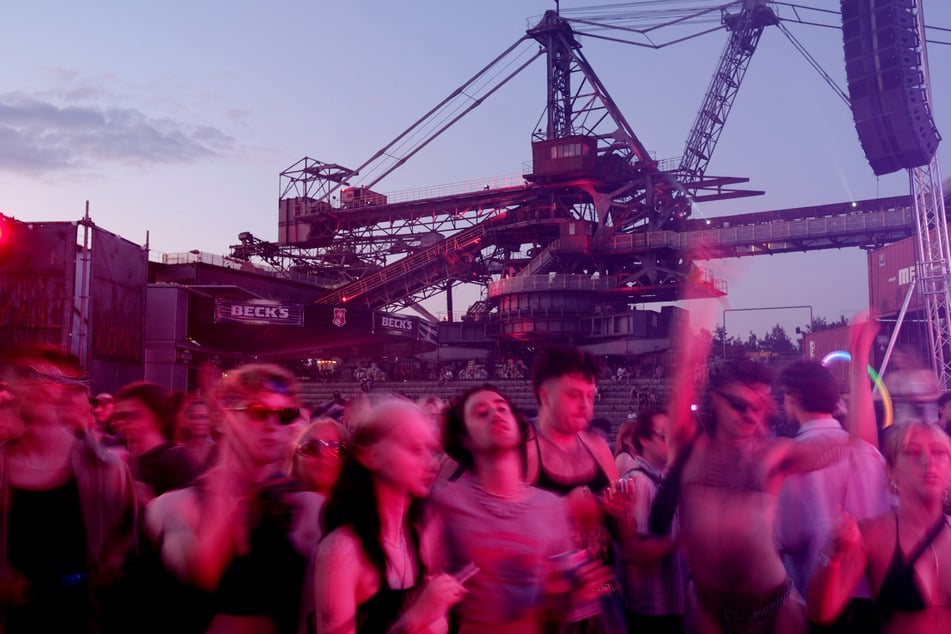 Hygienemängel festgestellt: Magen-Darm-Virus bei ostdeutschem Festival ausgebrochen