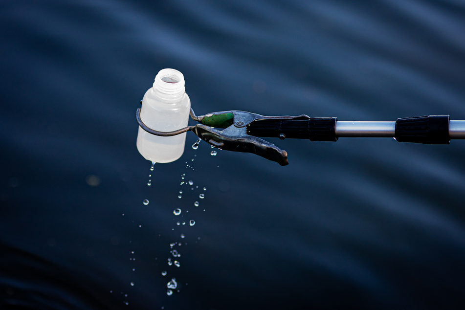 Bei einer routinemäßigen Wasserprobe stellte sich heraus, dass das Wasser kontaminiert war. (Symbolbild)