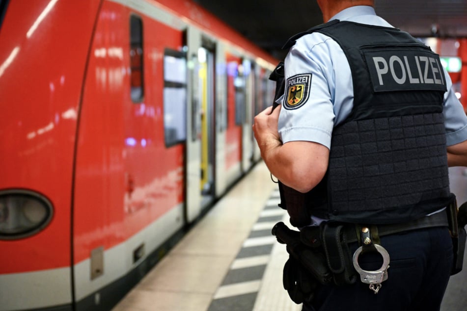 Die Polizei nahm den Zeugen fest, ins Gefängnis musste er allerdings nicht. (Symbolfoto)