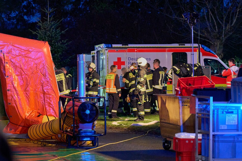 Drei Menschen starben bei dem Arbeitsunfall in einer Lederfabrik im hessischen Runkel. Zwei weitere Arbeiter schweben in Lebensgefahr.