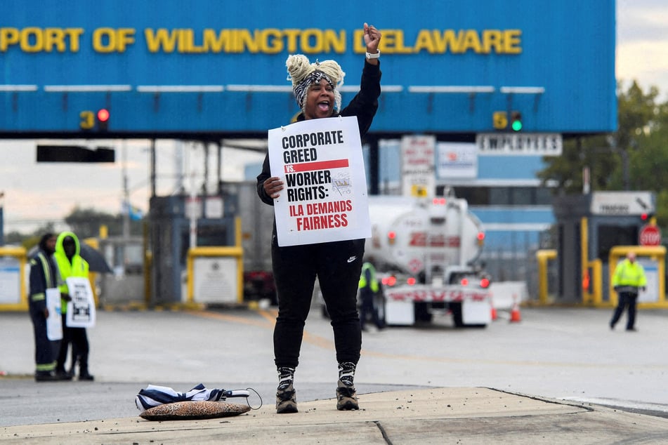 Dockworker strike ends after union and port operators reach tentative deal!