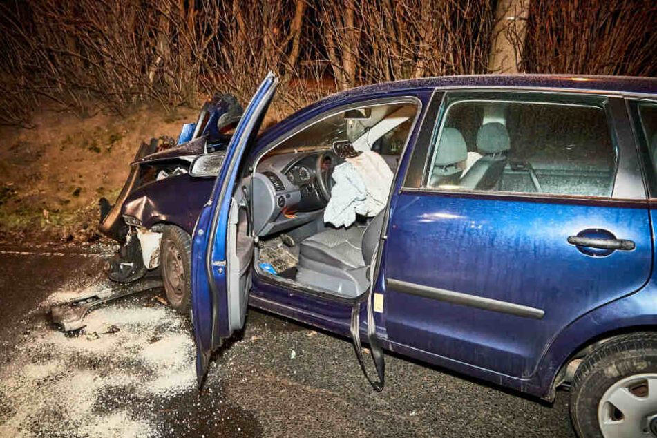 Der VW Polo erlitt vermutlich Totalschaden.