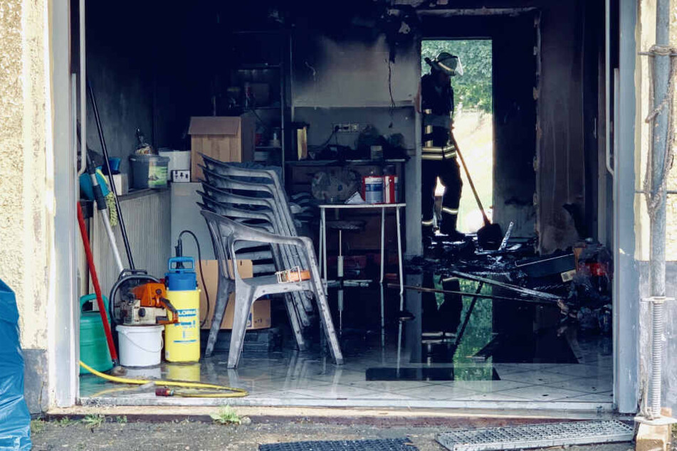 Beim Versuch, den Ofen anzuwerfen, geriet das Haus einer 77-Jährigen in Brand.