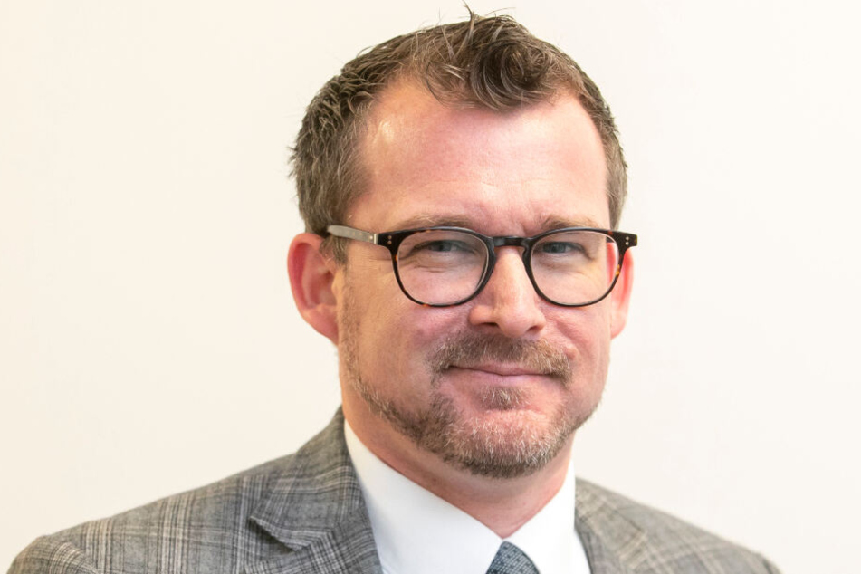 Baubürgermeister Raoul Schmidt-Lamontain (43, Grüne) will weiter den Umweltverbund aus Radlern, Fußgängern und ÖPNV ausbauen.
