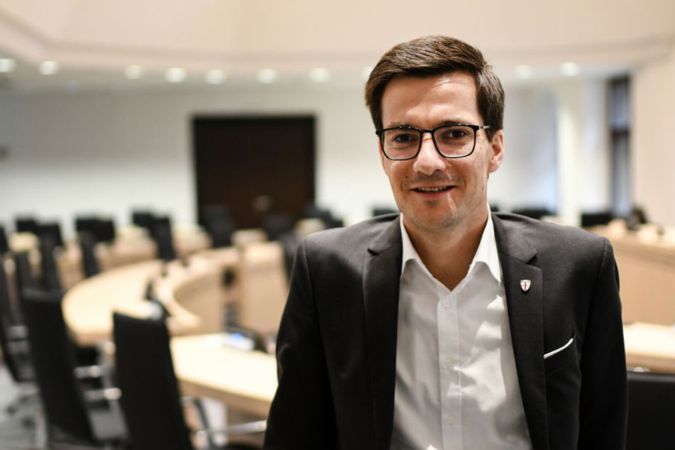 Der Oberbürgermeister Martin Horn (parteilos) sitzt im Oktober im Ratssaal im Rathaus.