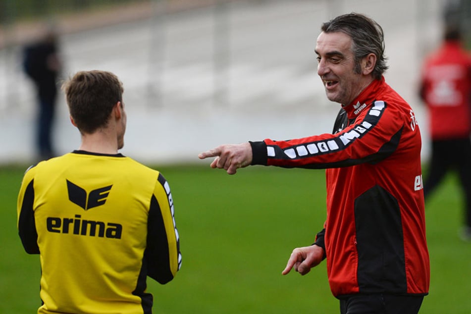 Blick in die Vergangenheit: Dynamos Sportdirektor Ralf Minge
mit Sinan Tekerci - das war 2016.
