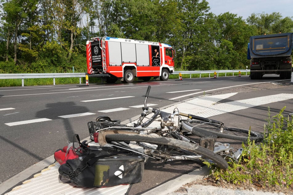 Auf der Hauptstraße/ Ecke Auenstraße kam es am Freitagmorgen zu einem schweren Unfall.