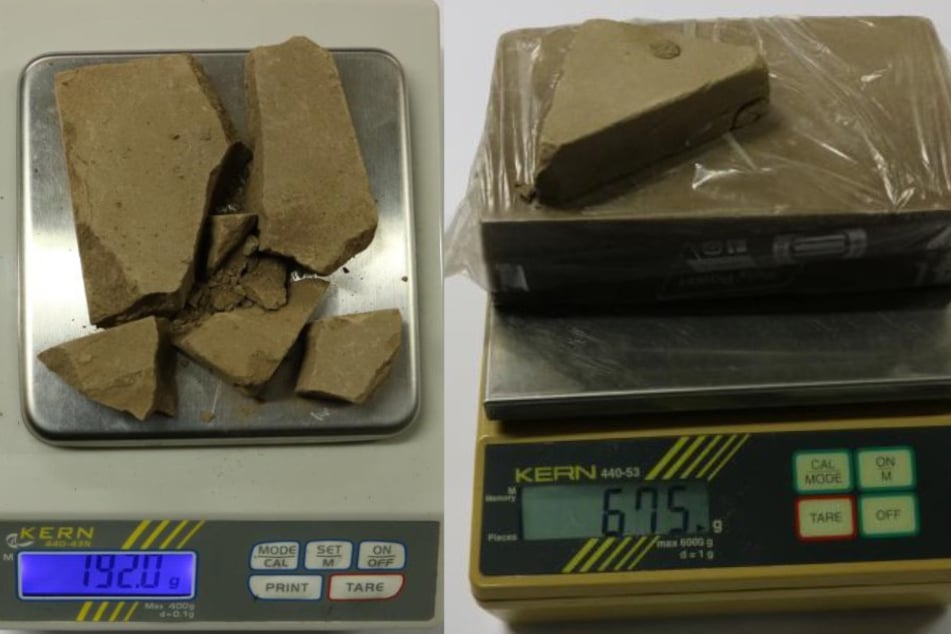 Die Polizei zeigte die sichergestellten Drogen - insgesamt mehr als 850 Gramm Heroin!