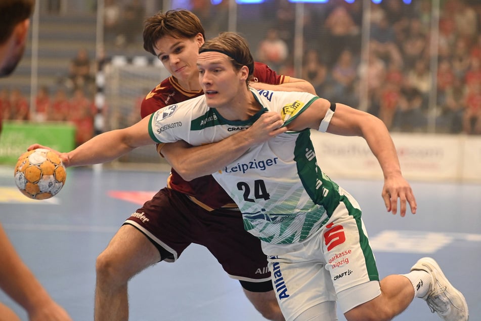 Blaer Hinriksson (r.) und der SC DHfK Leipzig verloren das Pokalspiel in Essen.