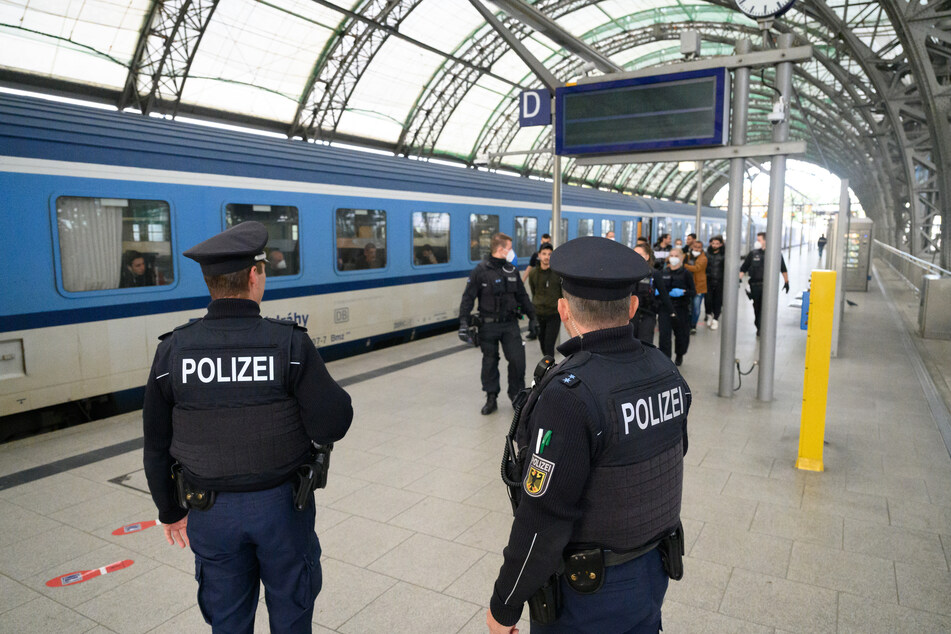 Vor allem die Zugverbindung von Prag nach Dresden ist für Flüchtlinge beliebt.