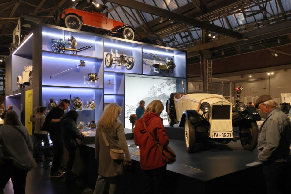 Im Industriemuseum konnten die Besucher zur Museumsnacht allerhand Fahrzeuge und Maschinen bestaunen.