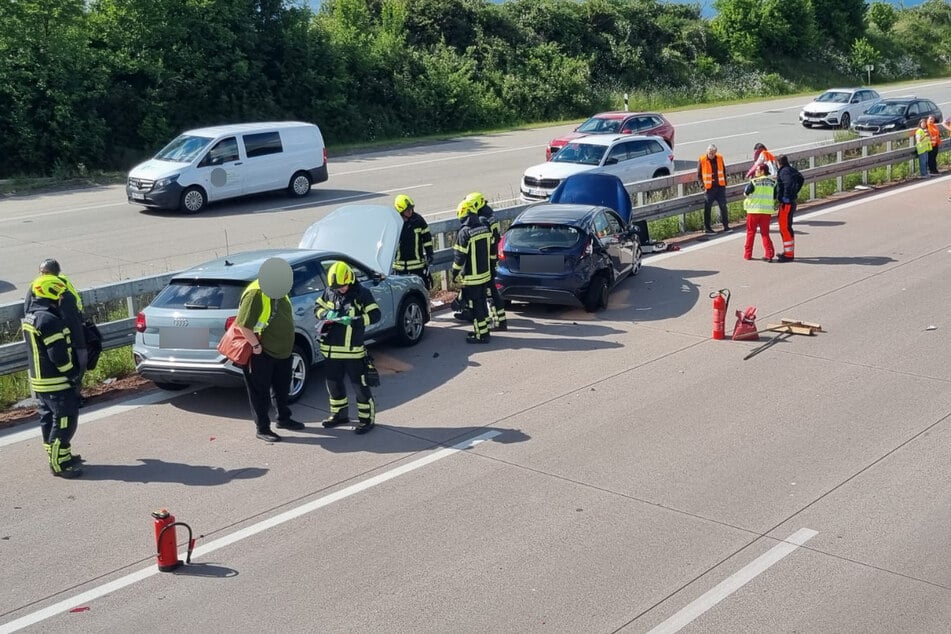 Bei dem zweiten Crash sollen Personen verletzt worden sein.