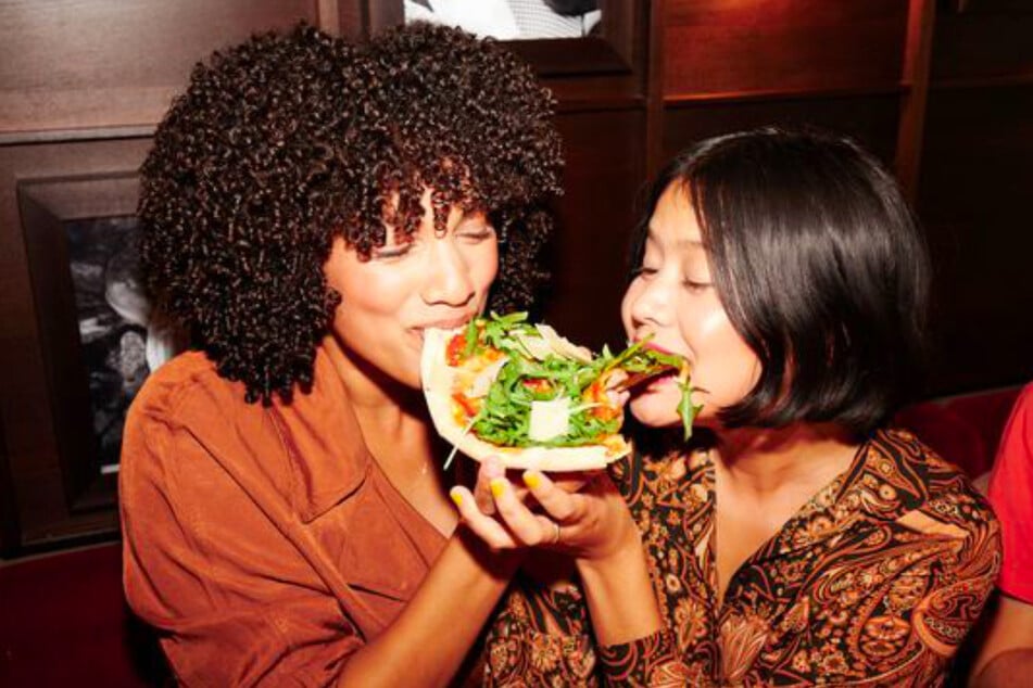 Jetzt 100 Euro-Gutschein sichern und gemeinsam italienische Momente mit Freunden, Familie oder Partner genießen.