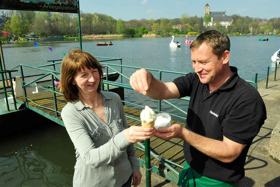 Dieses
Eis gibt’s
nur am
Schlossteich:
Karamell-Vanille
mit dem
gewissen
Etwas.
