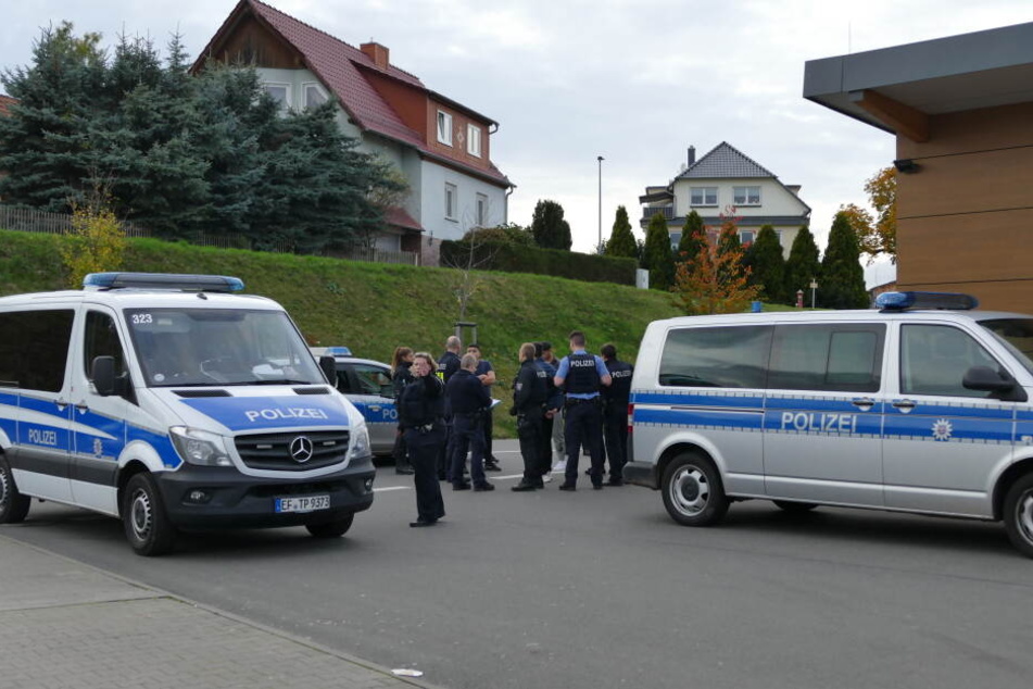 Dutzende Polizisten waren im Einsatz.