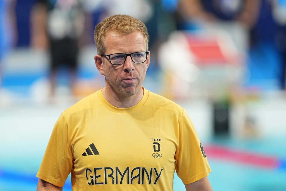Bundestrainer Bernd Berkhahn (54) ärgert sich über die kurzfristige Absage des Frauen-Wettkampfs über zehn Kilometer.