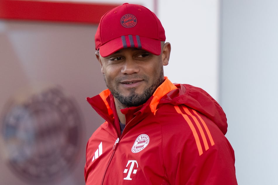 Trainer Vincent Kompany (38) hat auf der Pressekonferenz vor dem Spiel zwischen dem FC Bayern und PSG vor den Franzosen gewarnt.