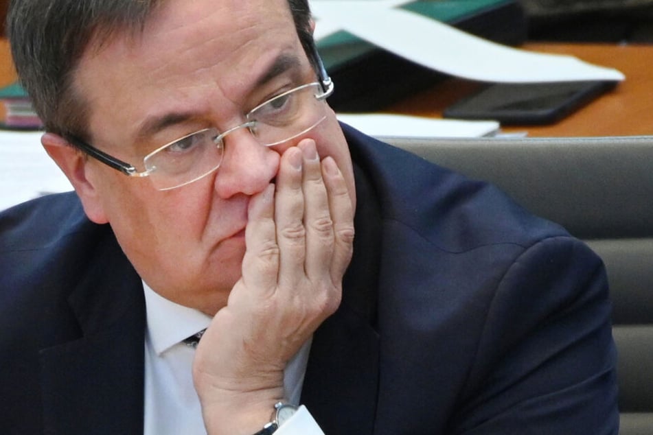 NRW-Ministerpräsident Armin Laschet (58) rechnet nach dem Busunglück in Portugal mit Opfern aus NRW.