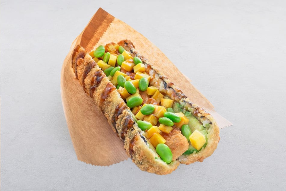 Der Veggie Sushidog mit veganem Backfisch, Edamame und Tamago