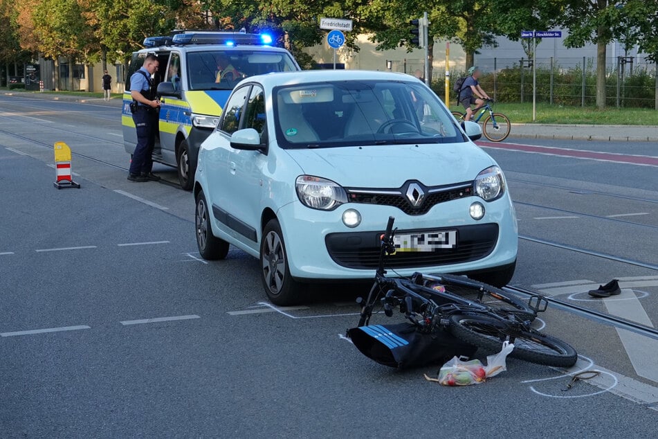 Heftige Kollision mit Radfahrerin in Dresden: DVB müssen Straßenbahnen umleiten!