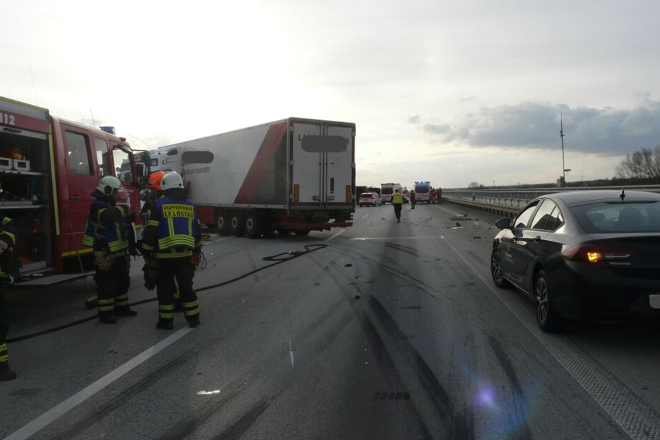 Zwei Fahrer wurden schwer verletzt.